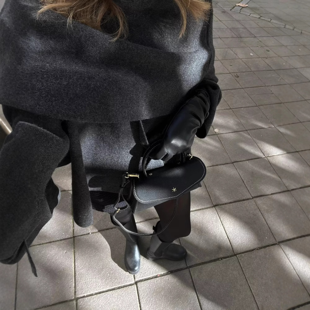Elegant Eva - Cape Jas