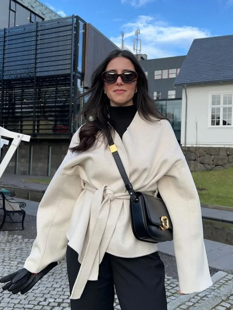 Chic Mina - Knoop Jas