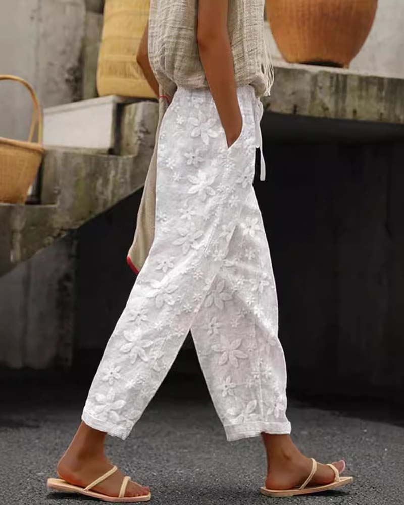 Casual broek met geborduurde bloemen en veters